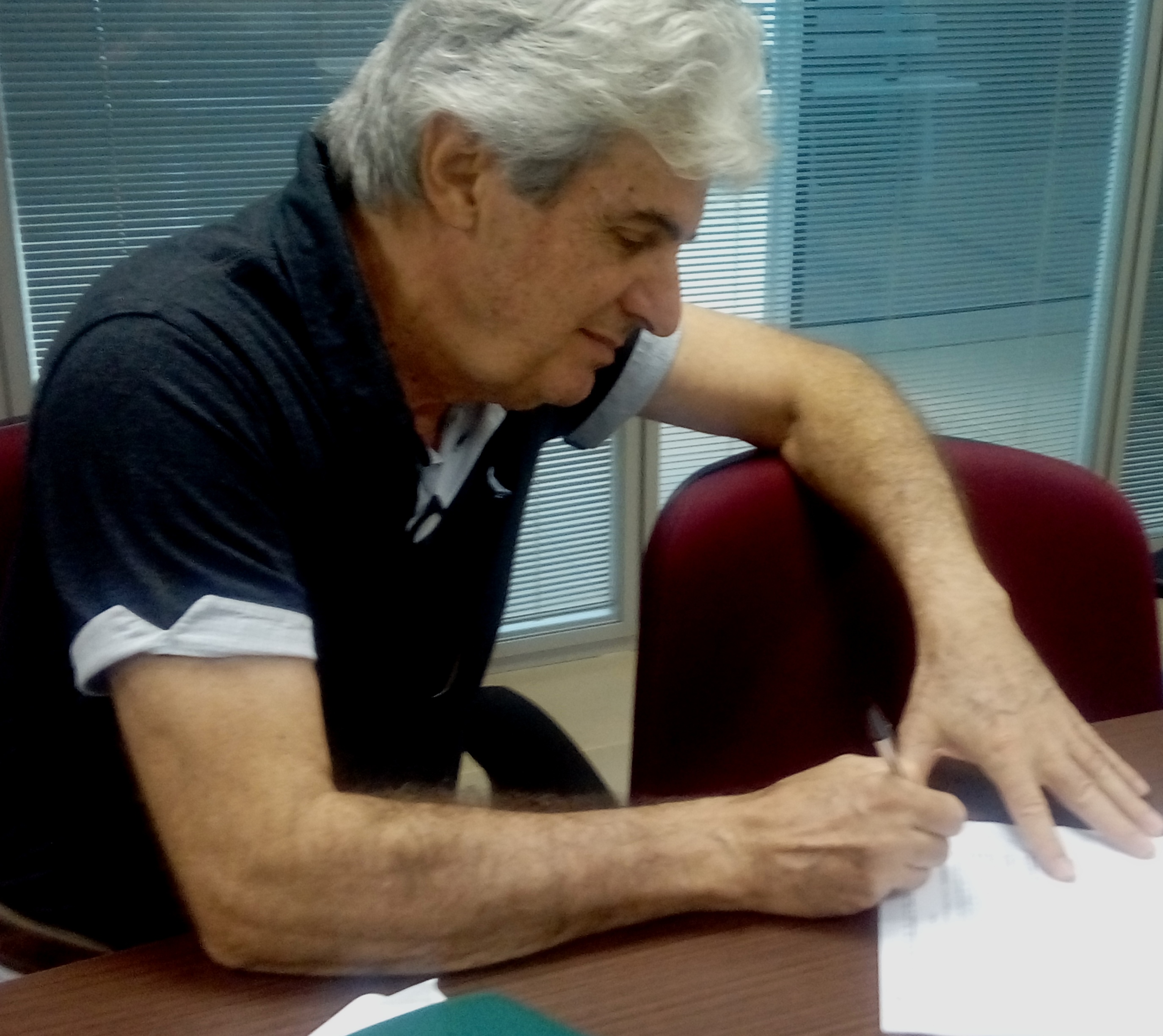 AFBDMG firma com Fernando Paiva Consultórios Odontológicos contrato de locação de sala no Edifício 4 de Junho – Sede da AFBDMG